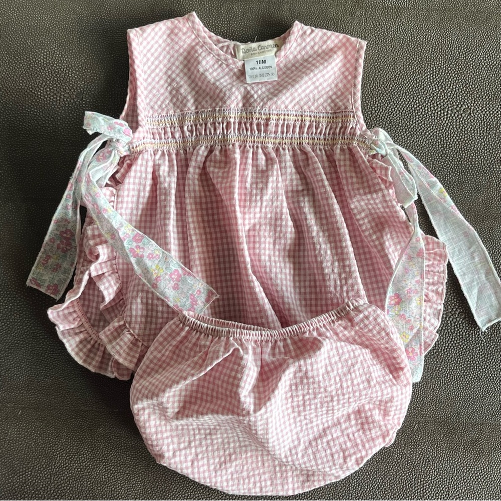 NWOT Doña Carmen Pink Gingham Smocked Dress & Bloomers Set (18 months)